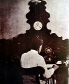 Interior de oficina de telégrafo